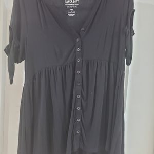 Torrid super soft knited shirt